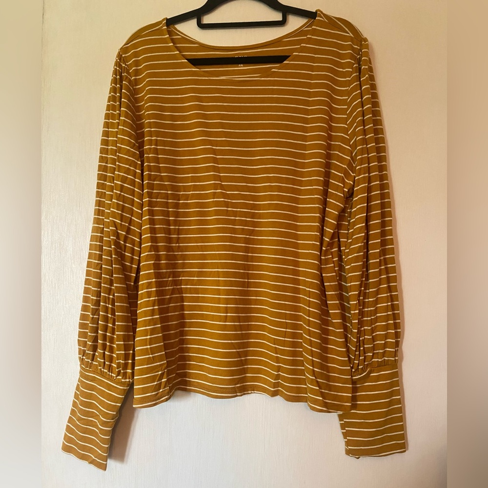 5/$20 ana striped top